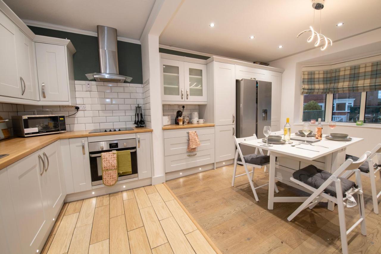 Emmadale Central Bridlington Sleeps 7-8 Exterior photo